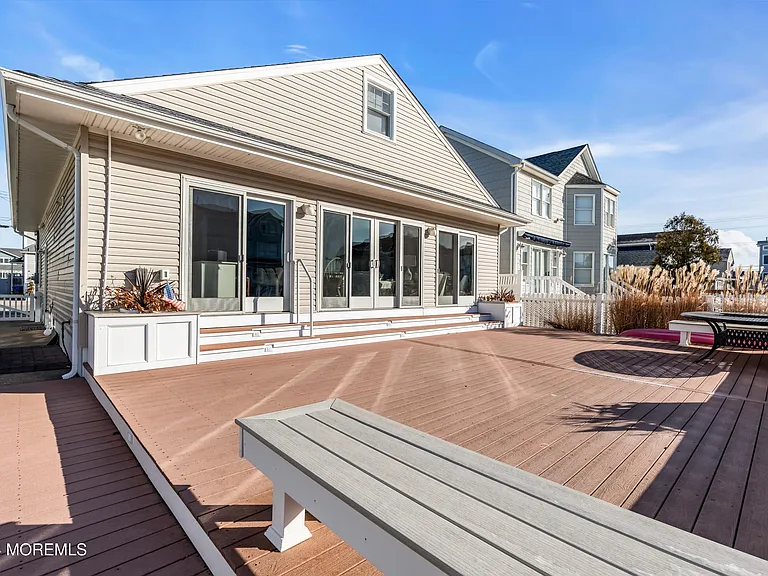 213 Hayes Ct — Photo 28