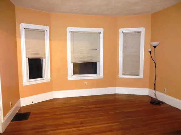 6 Elm St #2, Everett, MA 02149