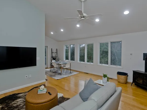 147 Chipman Rd, Chester, MA 01011