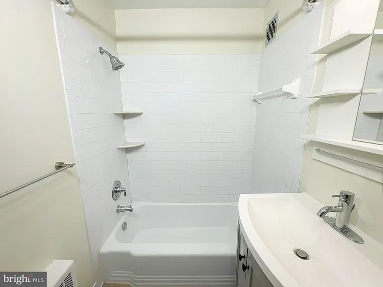 614 Sligo Ave #405 — Photo 28