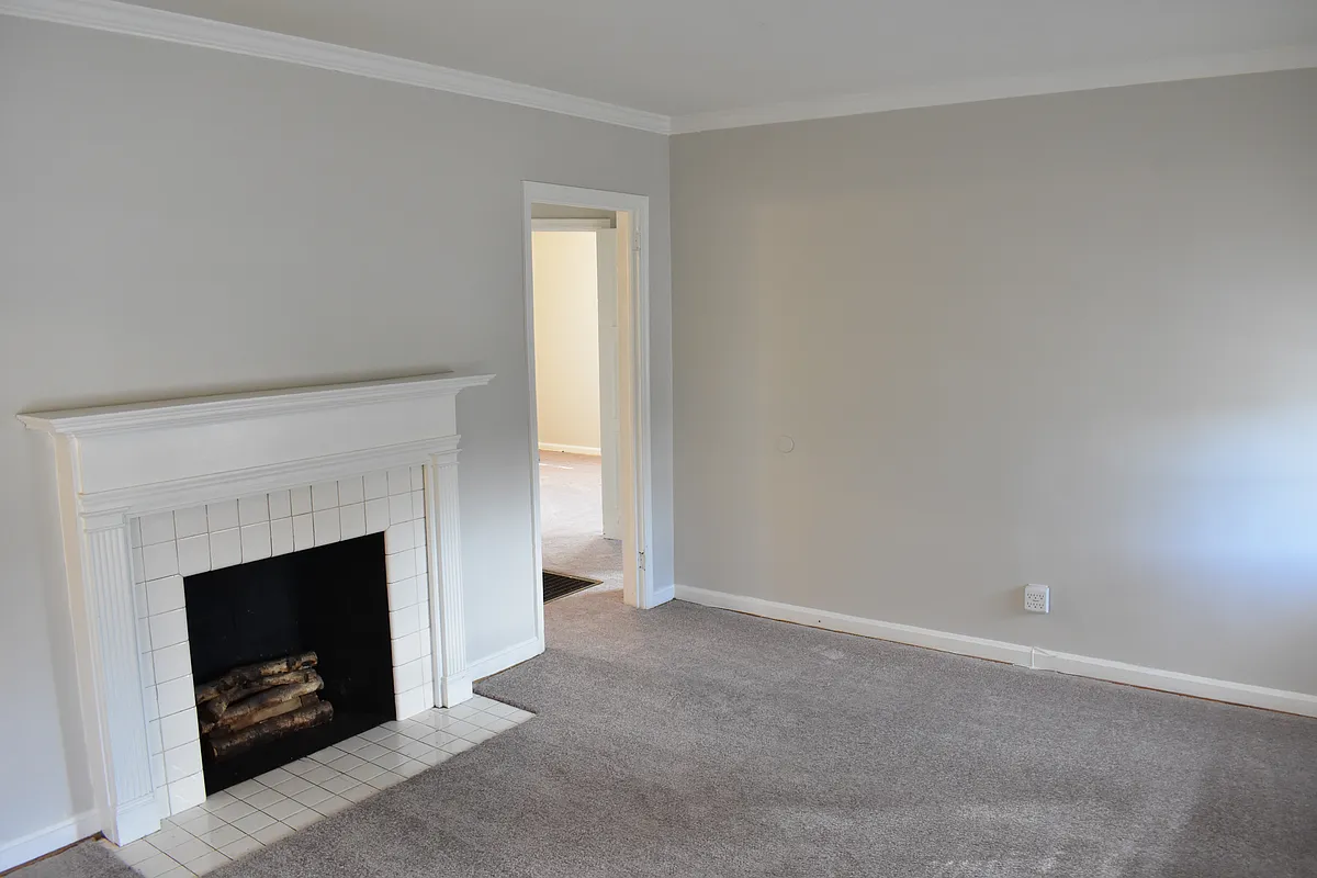 Building Photo - 2774 Blount St