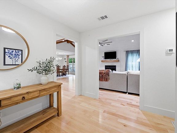 3rd image of 7165 Firethorn Dr
