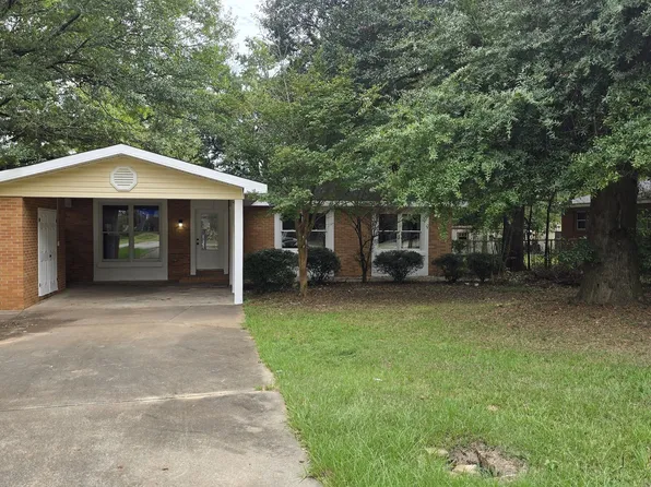 109 Meadowcliff Cir, Warner Robins, GA 31093