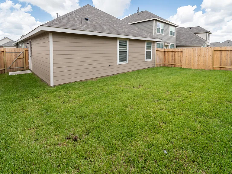 24315 Volta Gardens Ct — Photo 5