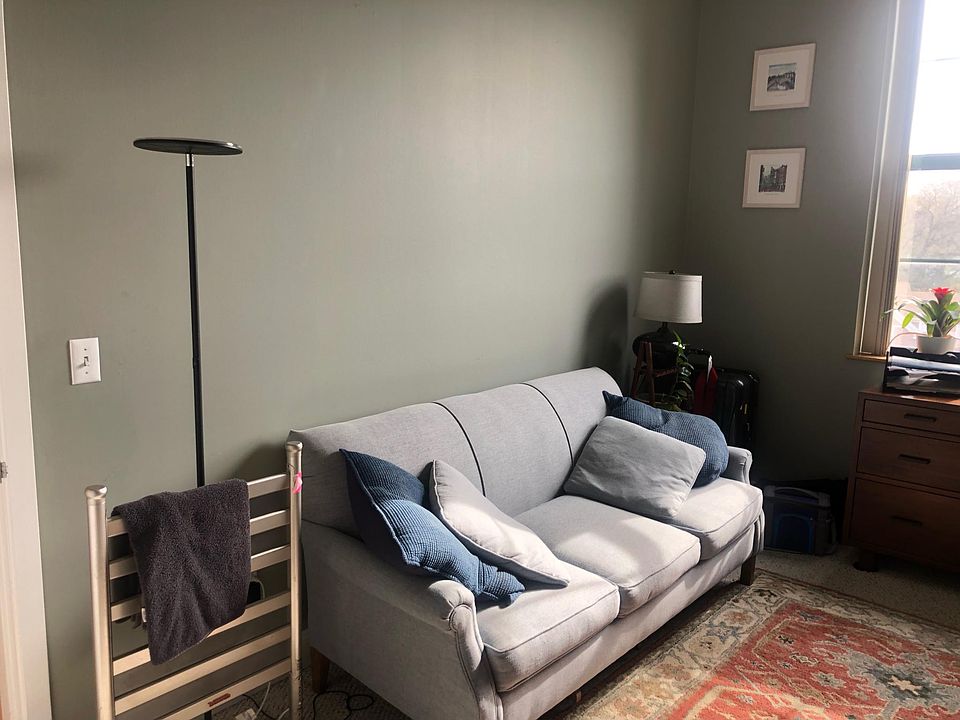 Bedroom 2 ( Office etc )