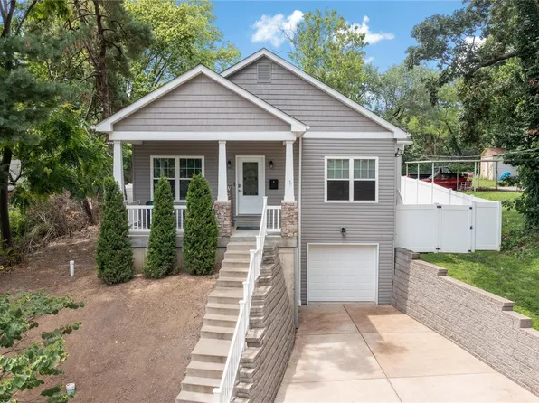 7160 Wellington Ct, Saint Louis, MO 63143