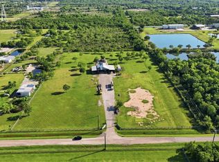 5704 Avenue Q, Dickinson, TX 77539