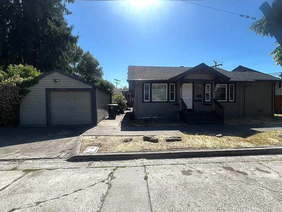 814 Saint Helena Ave