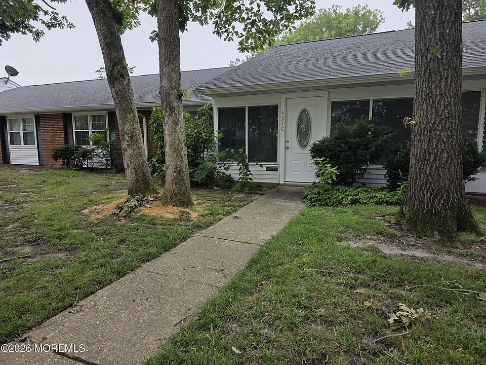1st image of 437C Portsmouth Drive #c