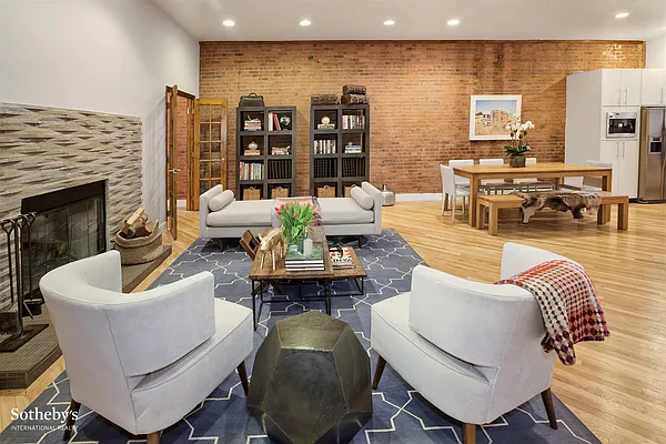 Sold by Sotheby's International Realty | media 2
