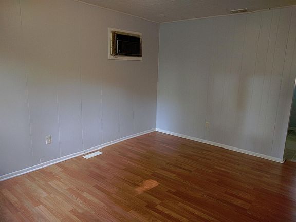 2nd image of 570 Calder Ave