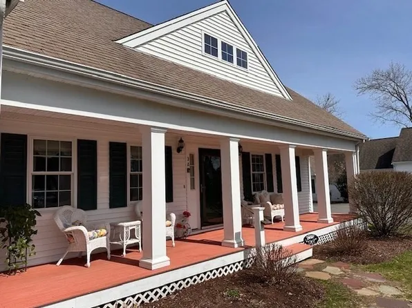 3 Rosemary Ln #A, Wareham, MA 02571