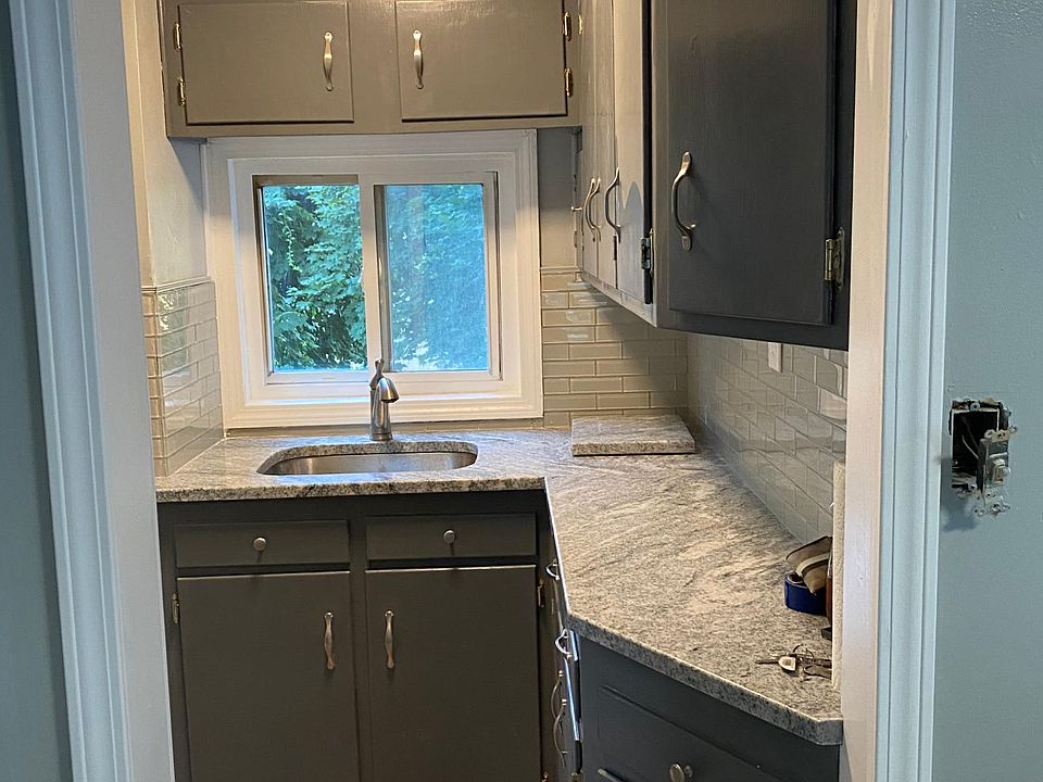 2nd image of 282 Whittenton St Floor 2