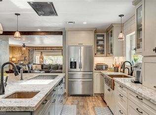 10665 Gilespie St, Las Vegas, NV 89183