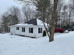 111 Richardson St, Auburn, ME 04210