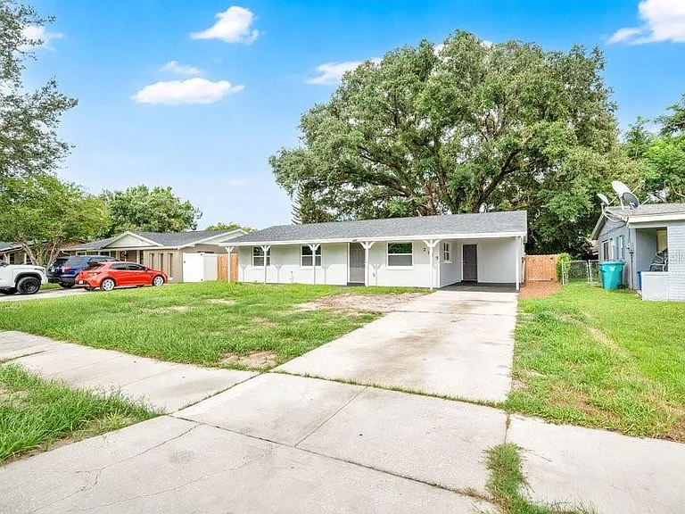 2115 Messina Ave — Photo 4