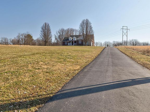 5th image of 2325 Levee Rd