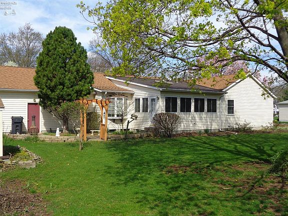 2nd image of 3904 James Ave