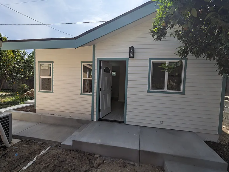 111 La Verne Ave — Photo 8