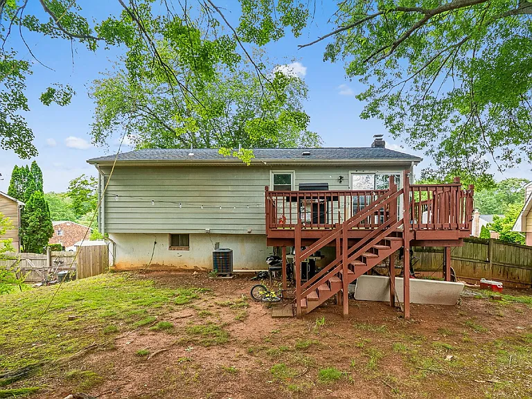 13911 Mapledale Ave — Photo 23