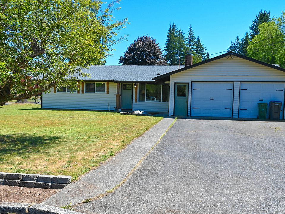 Front of house, 2 car garage