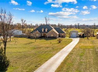 1701 Elm Springs Rd, Springdale, AR 72762