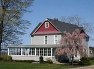 9864 E Lake Rd, North East, PA 16428