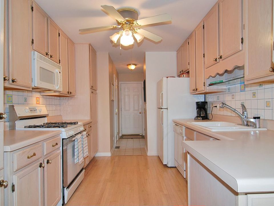 1st image of 1559 N Saint Marks Pl