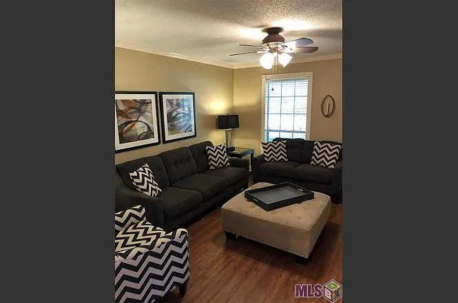 8585 Barnett Dr — Photo 8