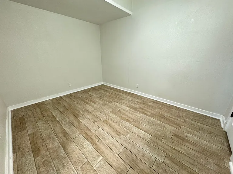 2316 Andover Dr — Photo 27