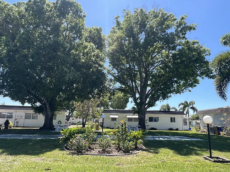 44 Tangelo Ct — Photo 22