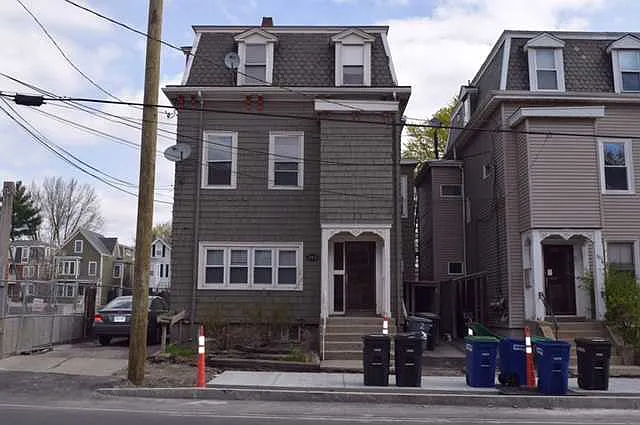 Beacon St — Photo 12
