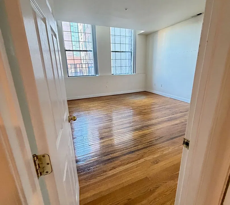341 N Charles St #107