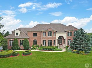 6 Red Ridge Cir, South Barrington, IL 60010