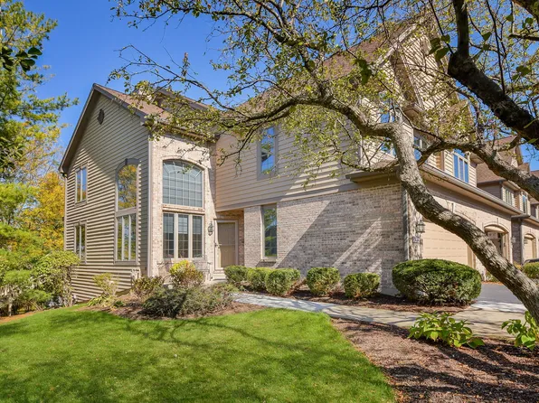 26W056 Klein Creek Dr, Winfield, IL 60190