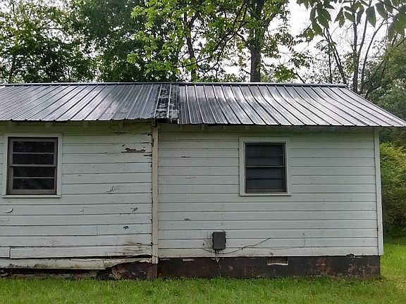 5th image of 1430 N East St