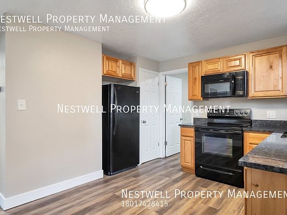 3rd image of 102 W Angelo Ave