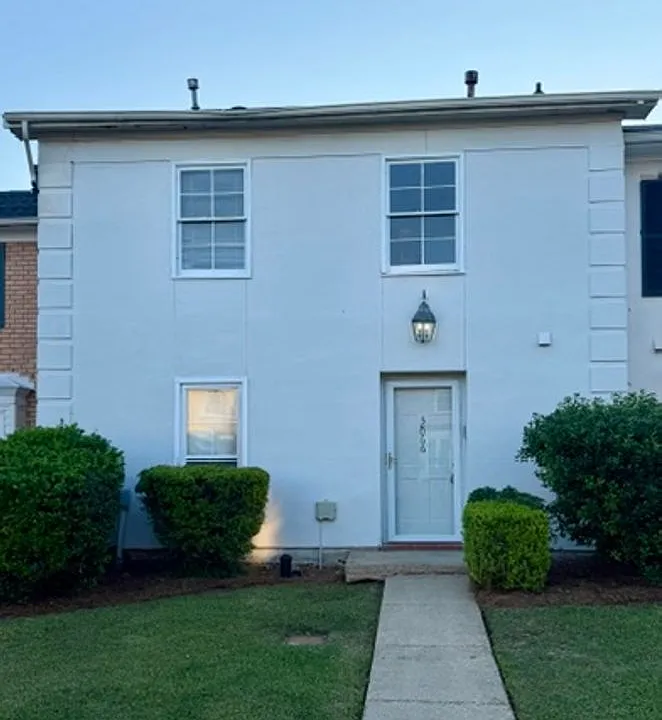 2066 Rexford Rd