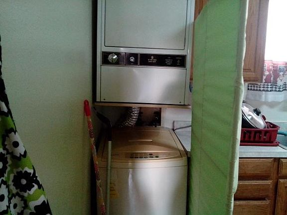 5th image of 1015 W University Dr APT 6