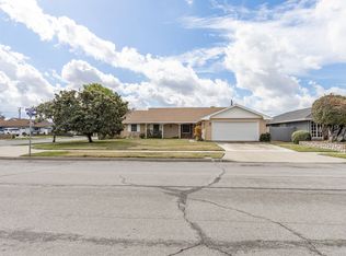 2532 E Oshkosh Ave, Anaheim, CA 92806