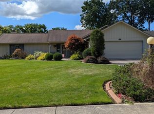 8665 Gatewood Dr, North Ridgeville, OH 44039