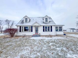 2851 Allentown Rd, Pekin, IL 61554