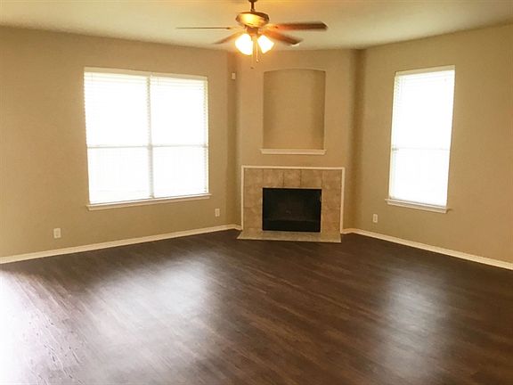 5th image of 2446 Harris Cir