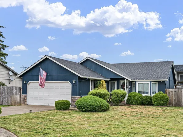 1055 Ash Grove Loop, Creswell, OR 97426