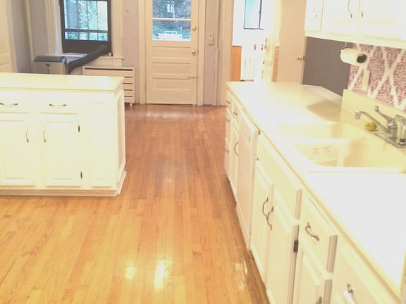 5th image of 750 Union St APT 1