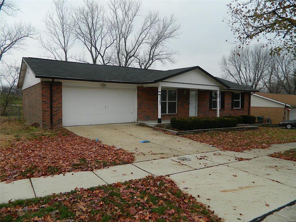 1st image of 2307 Outlook Dr