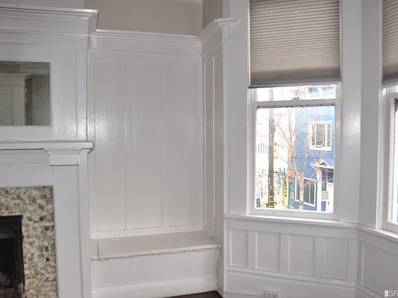 4th image of 471 Linden St
