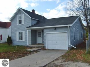 209 N Maple St, Bellaire, MI 49615