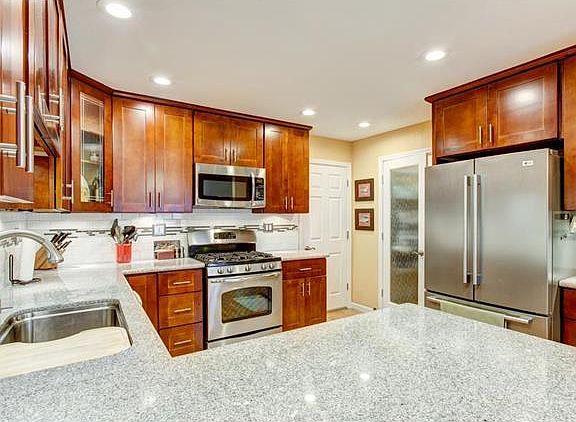 5th image of 211 Shelley Ave Unit A
