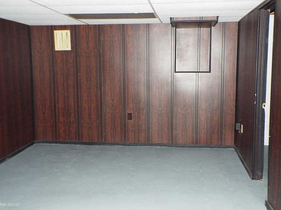 5th image of 25034 Oakbrooke Dr #1